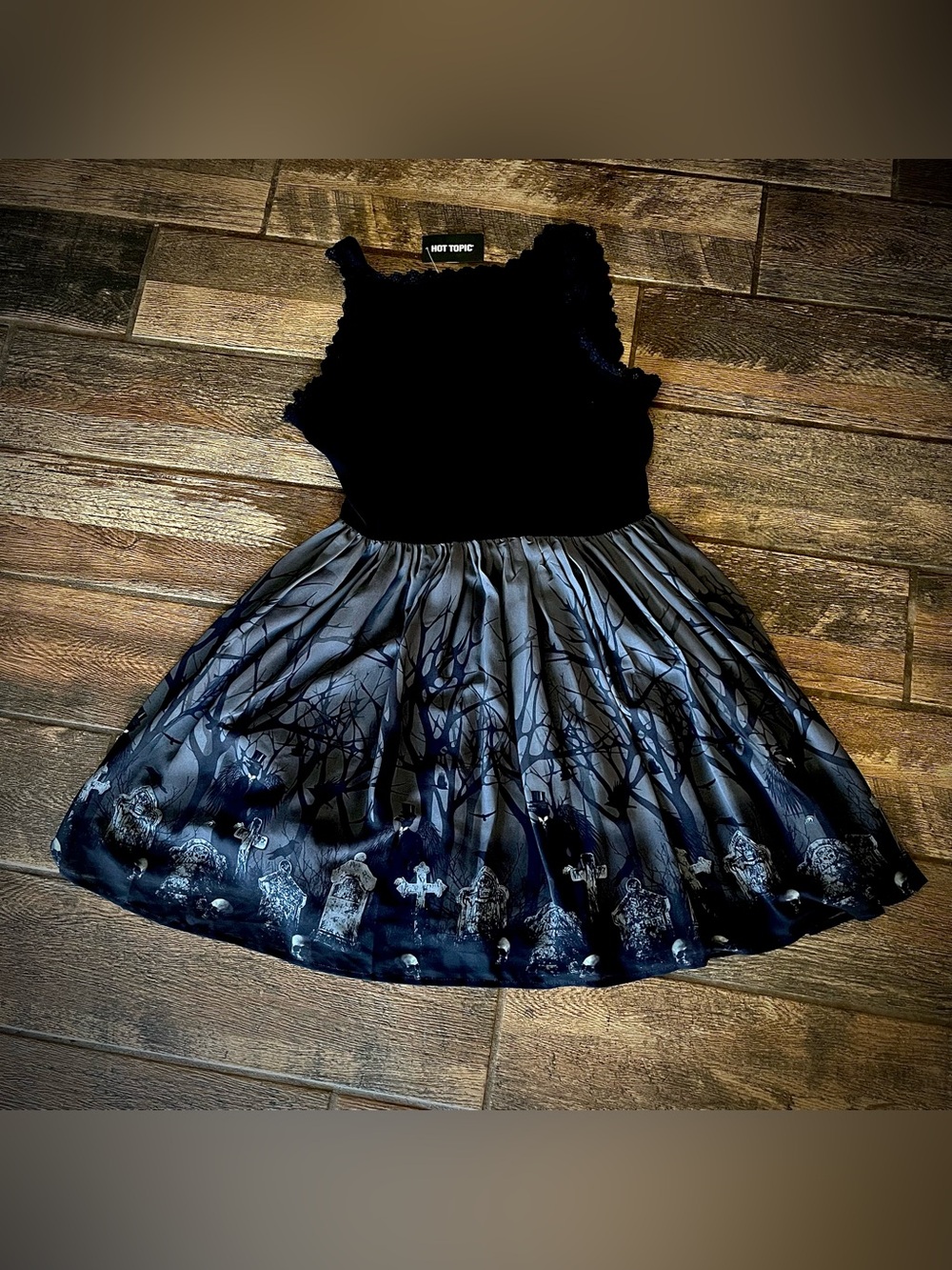 Thorn & Fable Hot Topic graveyard dress with ravens, trees & tombstones M - Picture 2 of 8